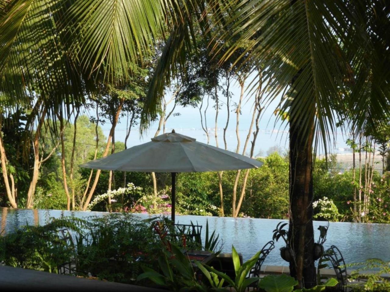 Hotel Port Hedonia Sihanoukville Esterno foto